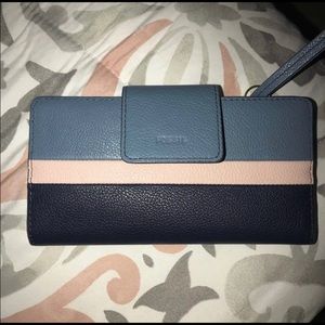 Like new fossil wallet